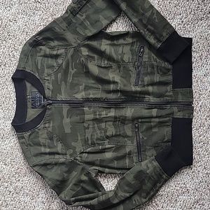 Women's Medium Sanctuary Camo Jacket